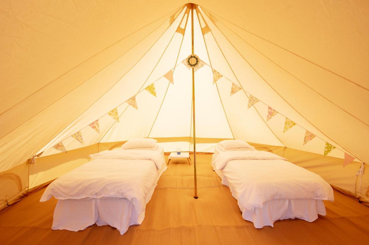 The Holford Arms Chalets And Glamping Hotel Didmarton Exterior photo
