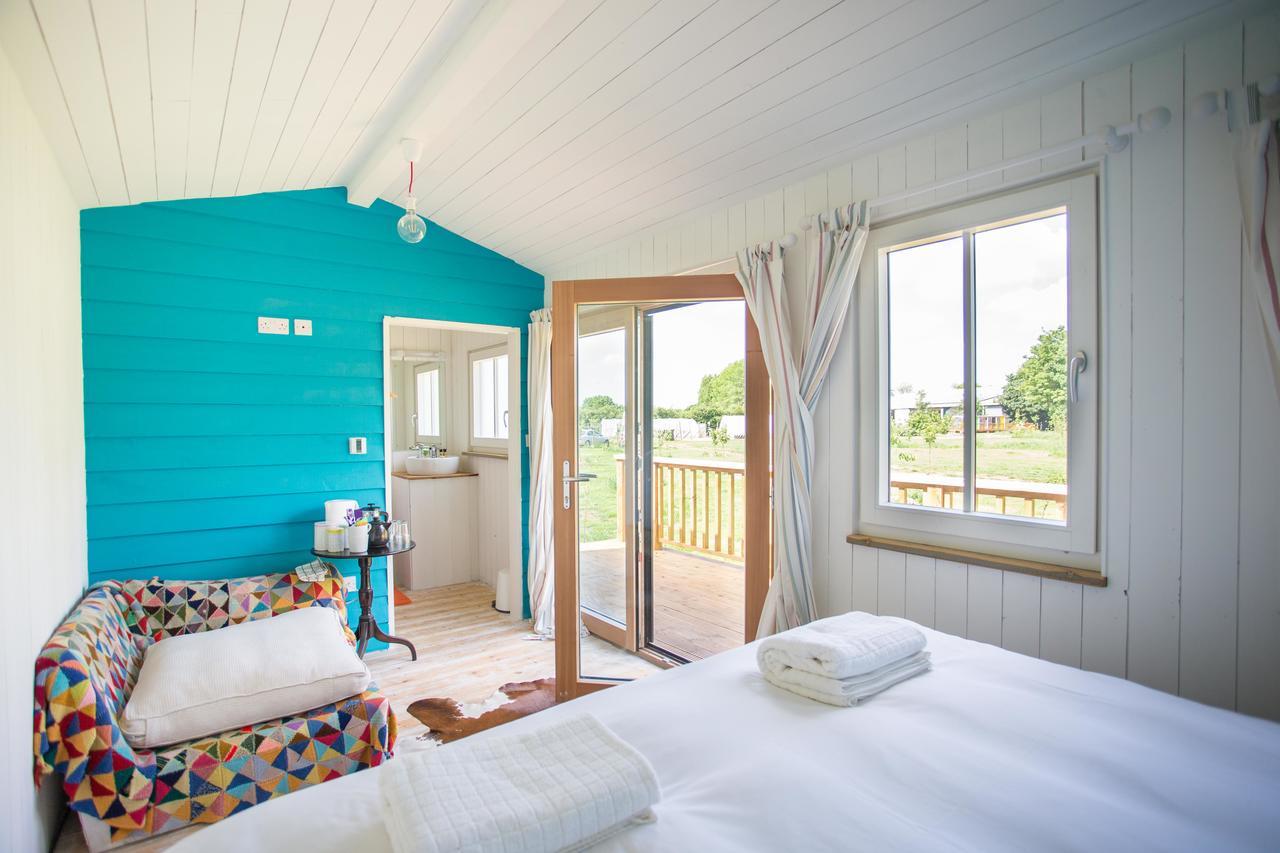 The Holford Arms Chalets And Glamping Hotel Didmarton Exterior photo